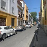 La Casita De La Puerta De Carmona